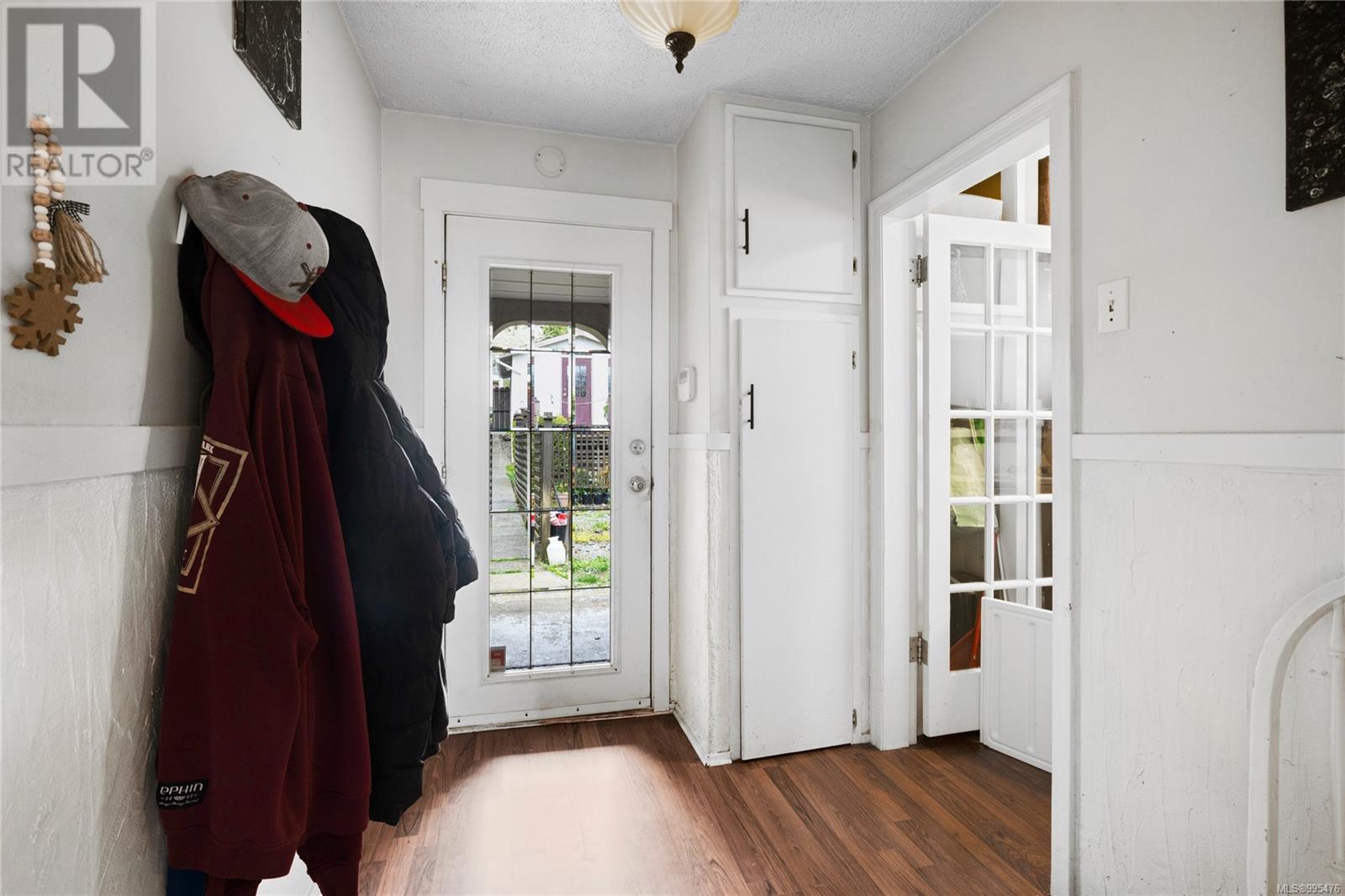Property at 724 Nicol St image 5