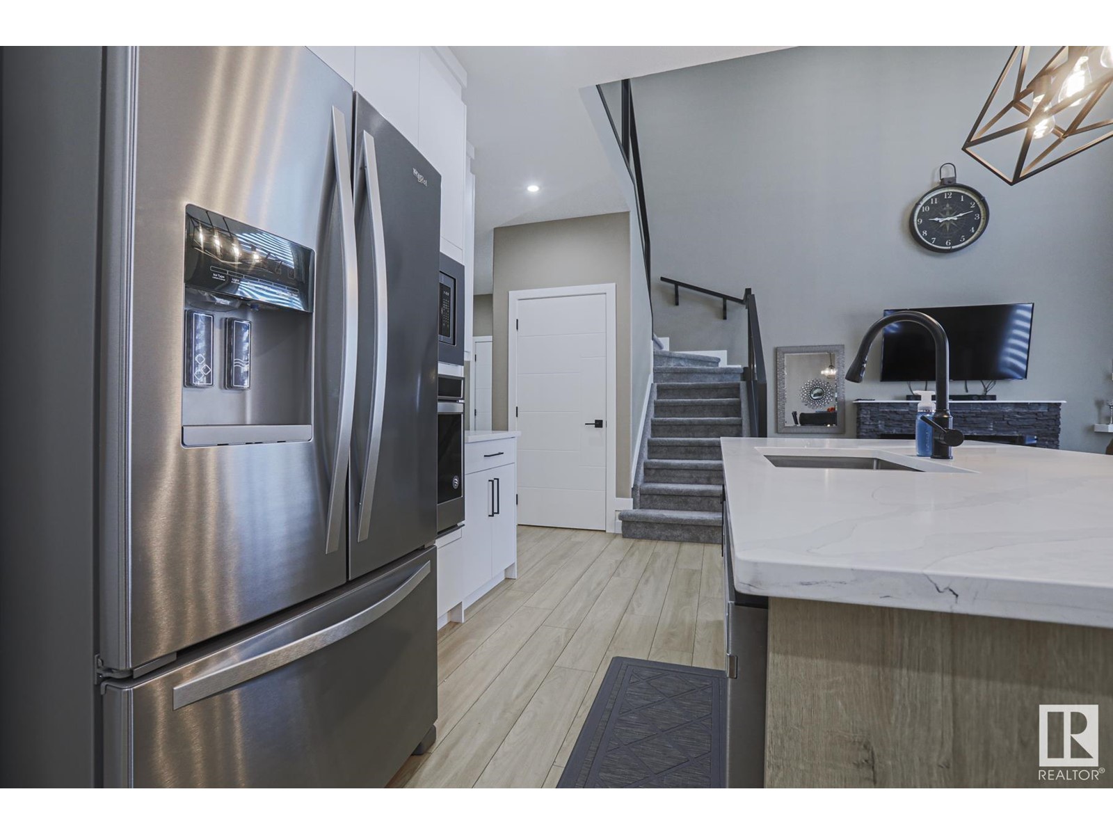 Property at 84 Meadowland WY image 3