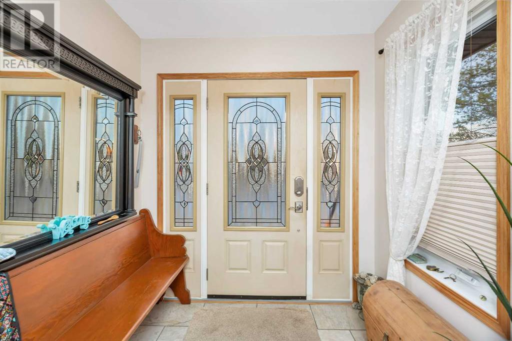 4 Brookes Crescent, Red Deer, Alberta  T4R 2L9 - Photo 3 - A2212509