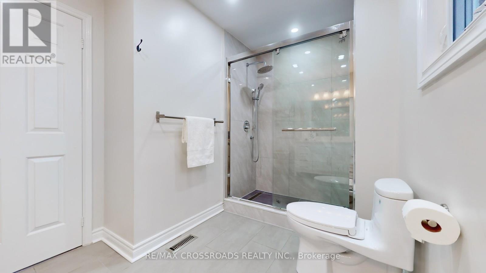 328 Atha Avenue, Richmond Hill, Ontario  L4C 2J7 - Photo 23 - N12089147