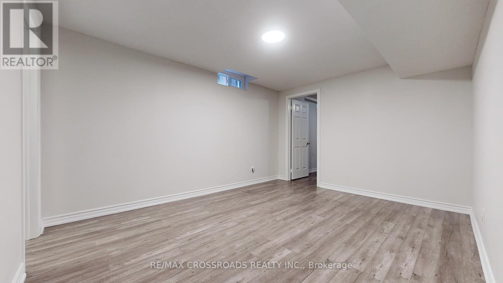 328 Atha Avenue, Richmond Hill, Ontario  L4C 2J7 - Photo 33 - N12089147