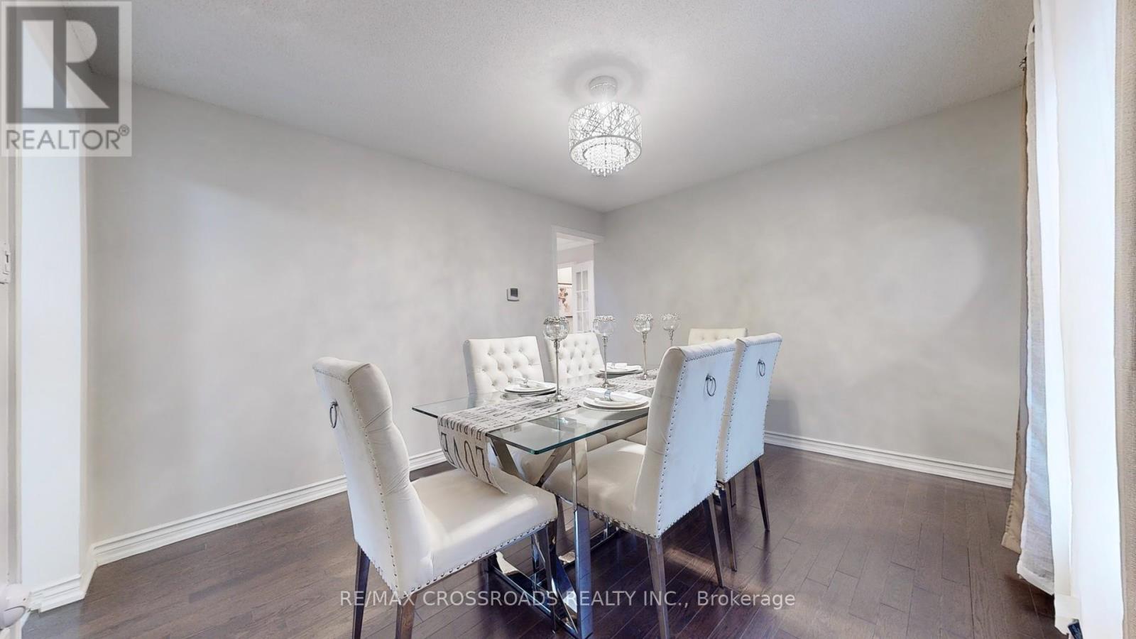 328 Atha Avenue, Richmond Hill, Ontario  L4C 2J7 - Photo 7 - N12089147