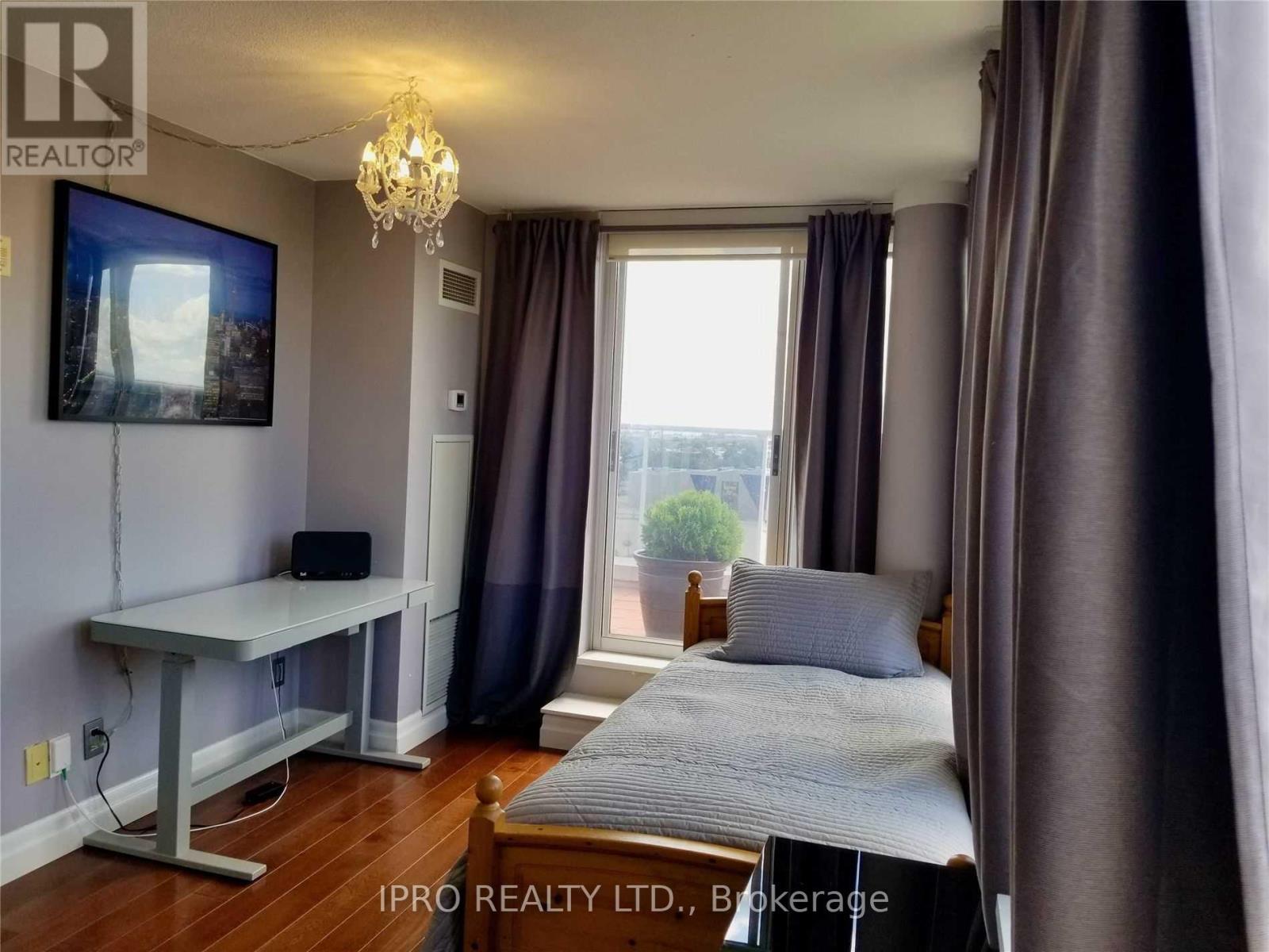Ph919 - 1040 The Queensway Avenue, Toronto, Ontario  M8Z 0A7 - Photo 12 - W12089163