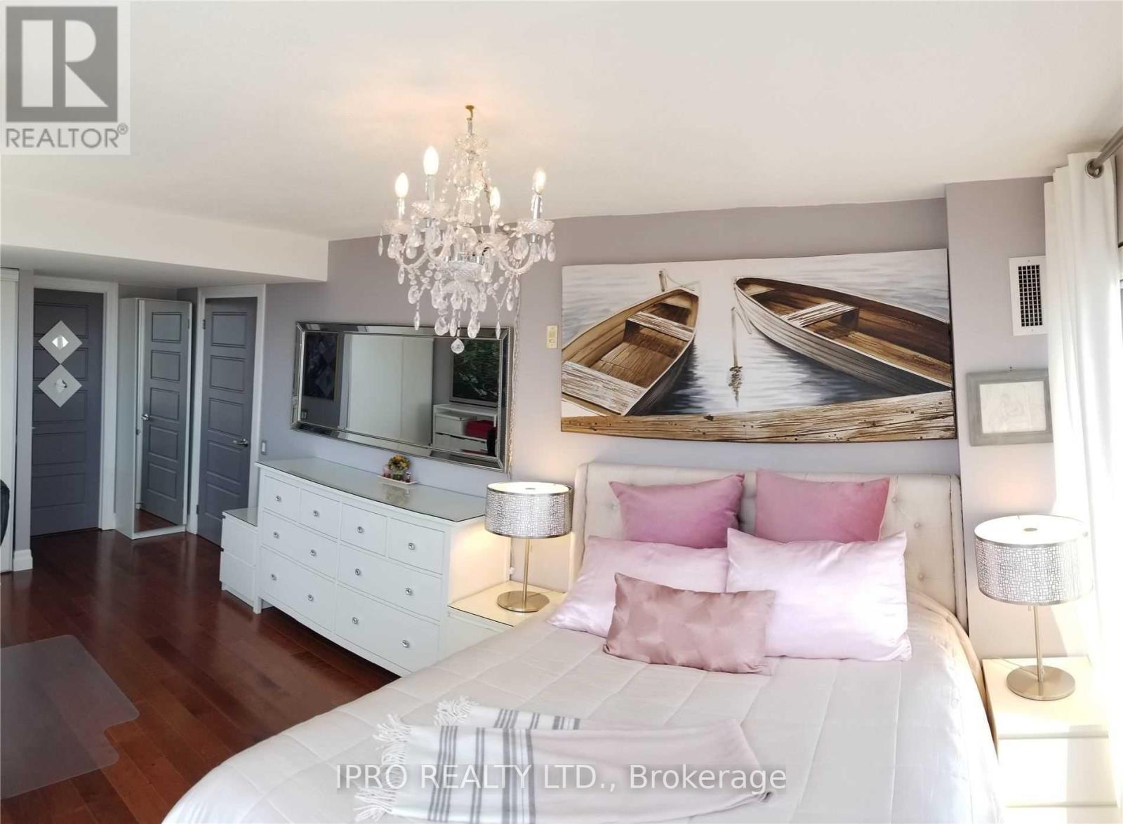 Ph919 - 1040 The Queensway Avenue, Toronto, Ontario  M8Z 0A7 - Photo 18 - W12089163