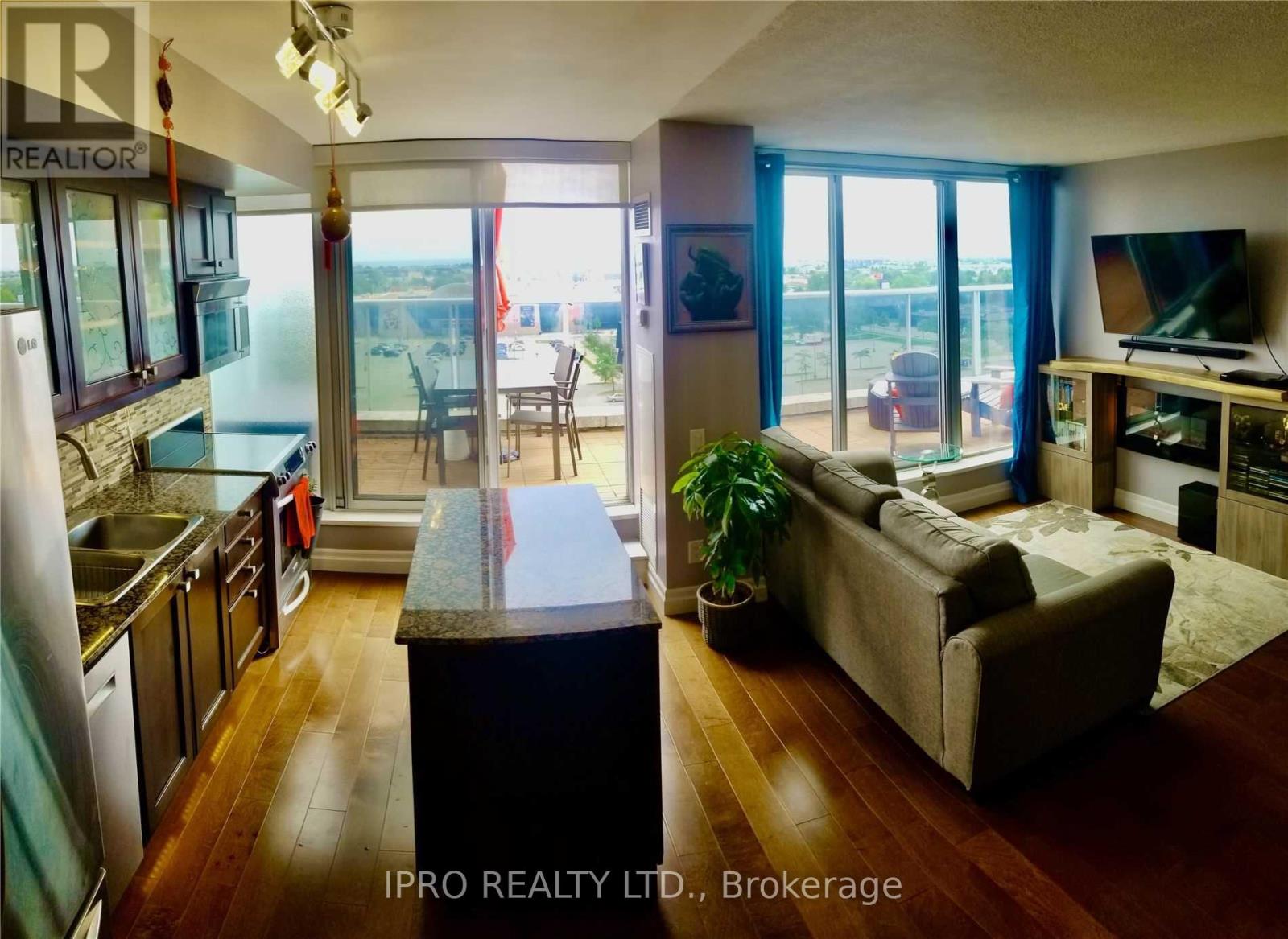 Ph919 - 1040 The Queensway Avenue, Toronto, Ontario  M8Z 0A7 - Photo 3 - W12089163
