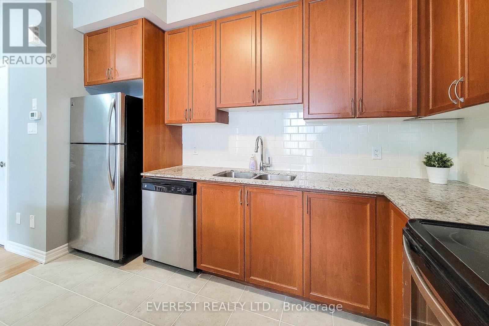 80 - 165 Hampshire Way, Milton, Ontario  L9T 8M7 - Photo 10 - W12089165