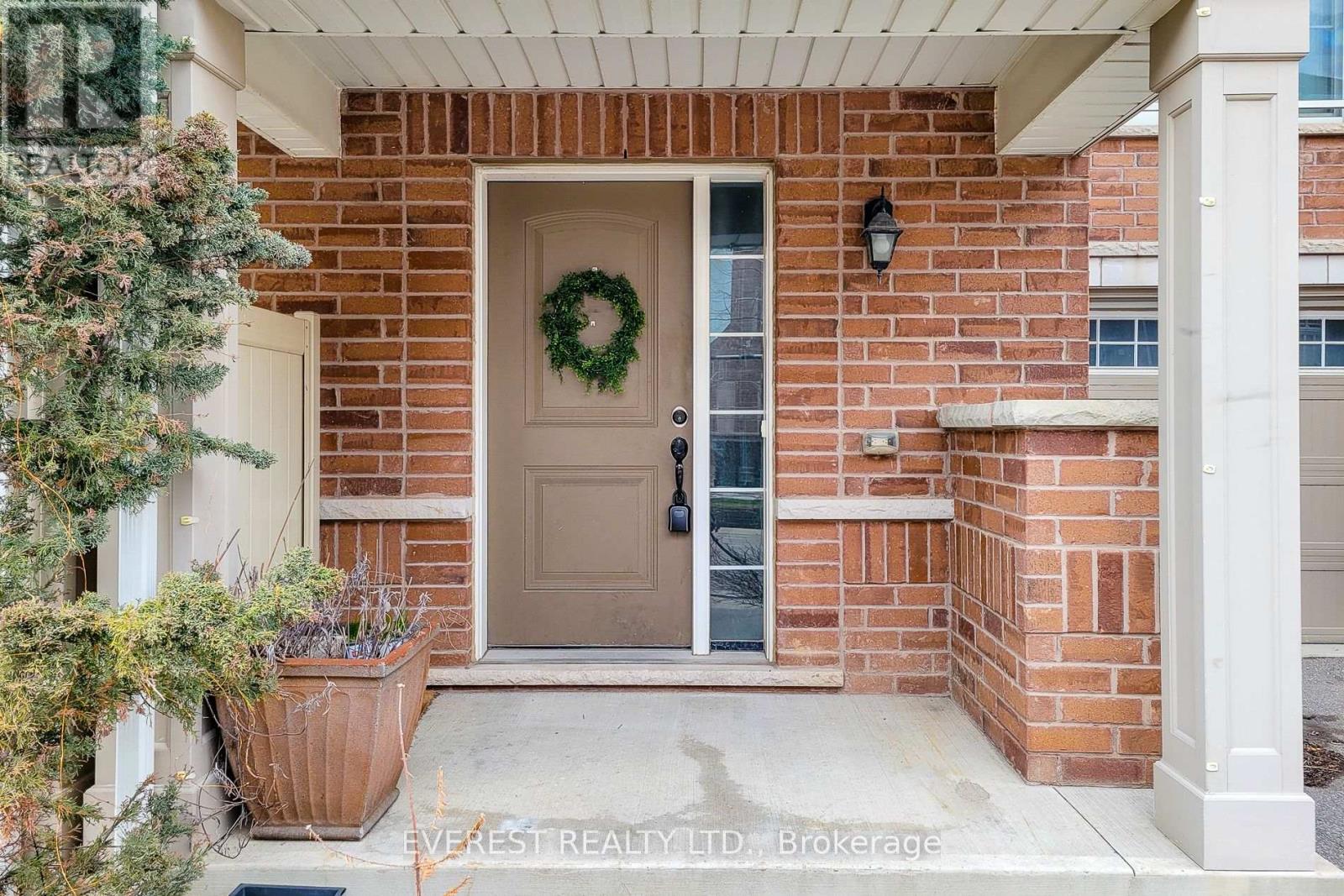 Property at 80 - 165 HAMPSHIRE WAY image 2