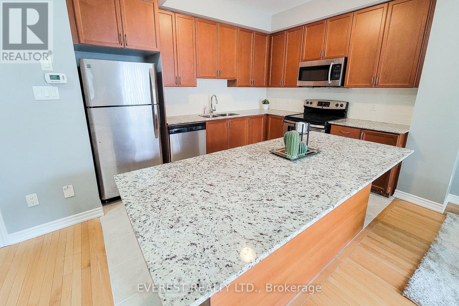 80 - 165 Hampshire Way, Milton, Ontario  L9T 8M7 - Photo 8 - W12089165