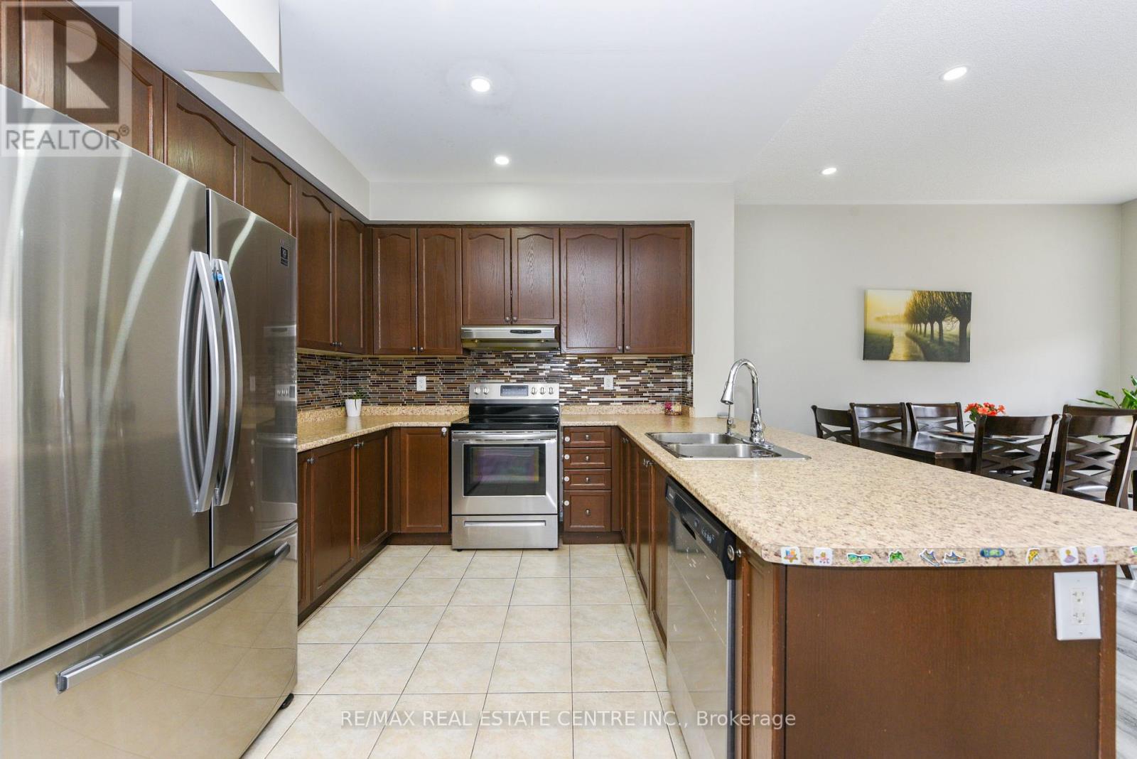 658 Best Road, Milton, Ontario  L9T 8M2 - Photo 14 - W12089220