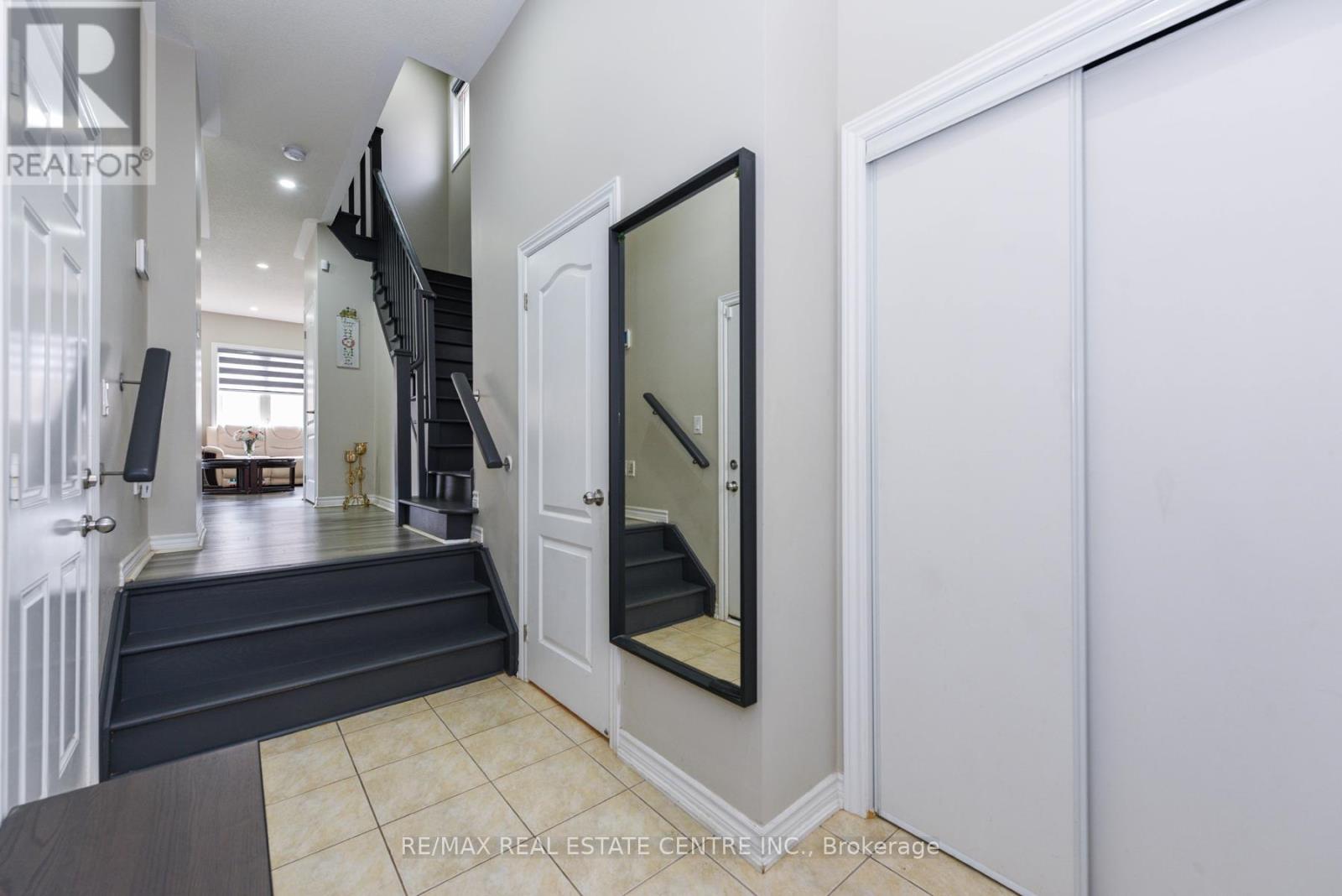 Property at 658 BEST ROAD image 5