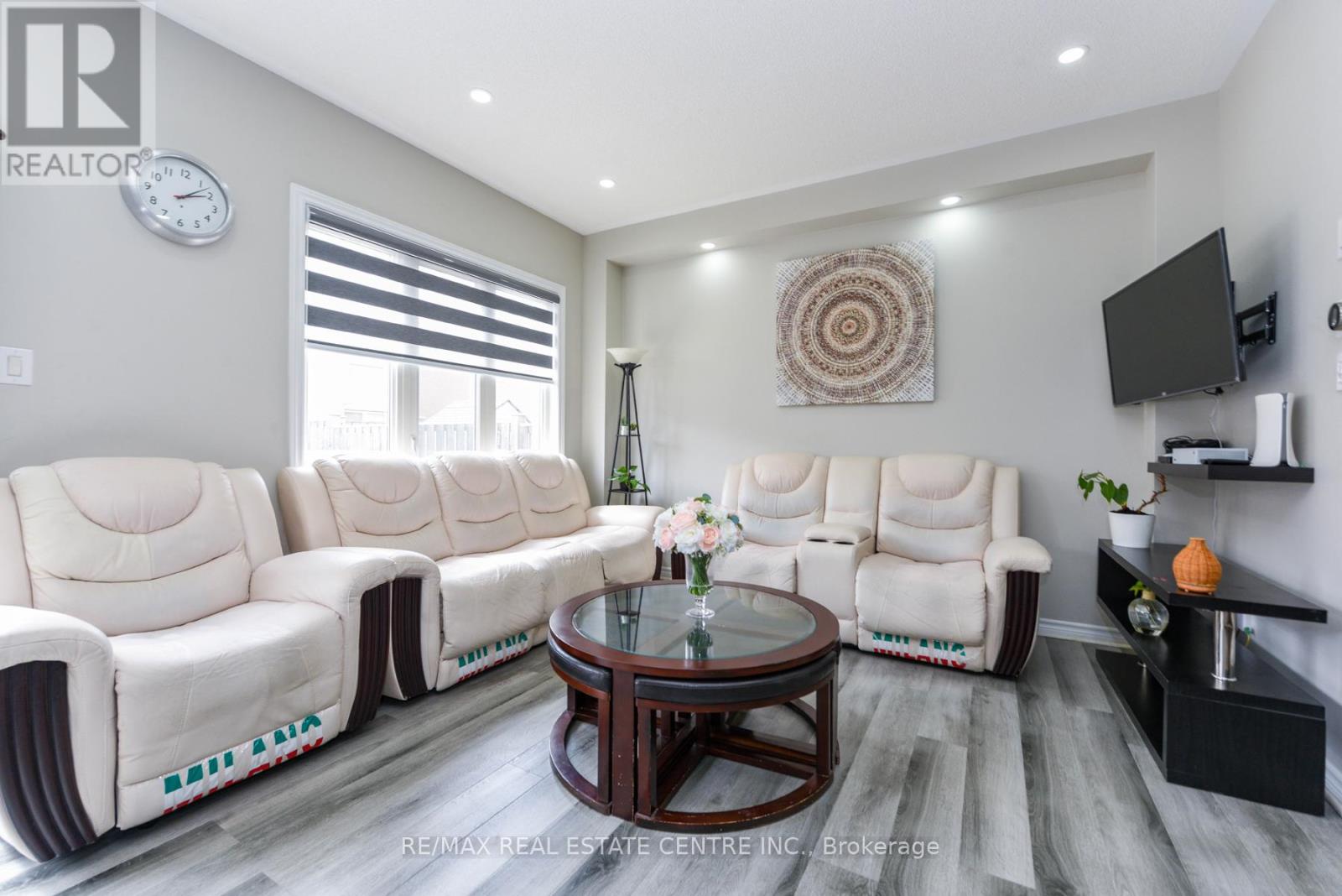 658 Best Road, Milton, Ontario  L9T 8M2 - Photo 8 - W12089220