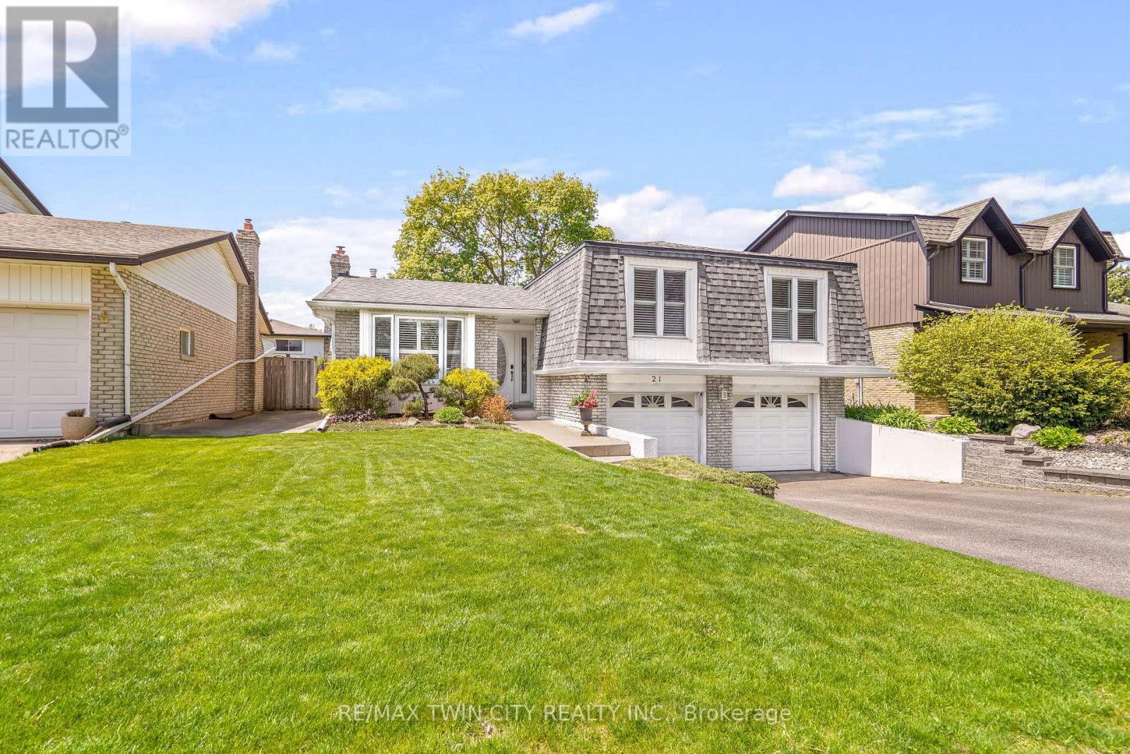 Property at 21 DORCHESTER AVENUE image 2
