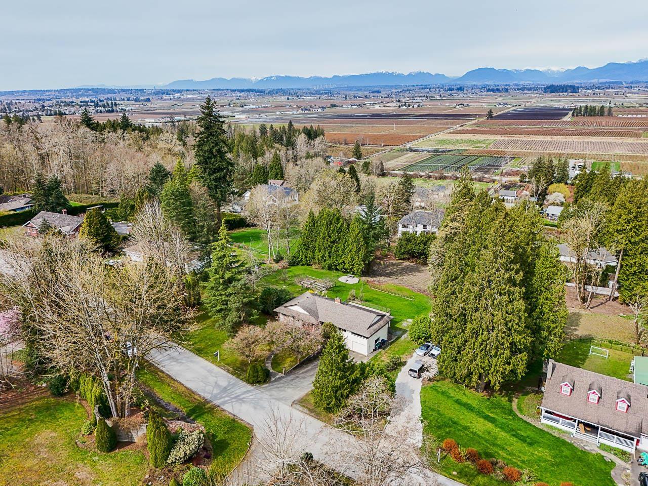 Property at 17289 HILLVIEW PLACE image 3