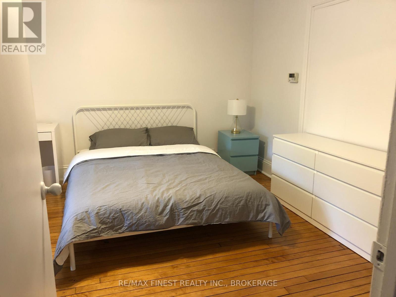 321 Regent Street, Kingston (Central City East), Ontario  K7L 4K7 - Photo 5 - X12089305