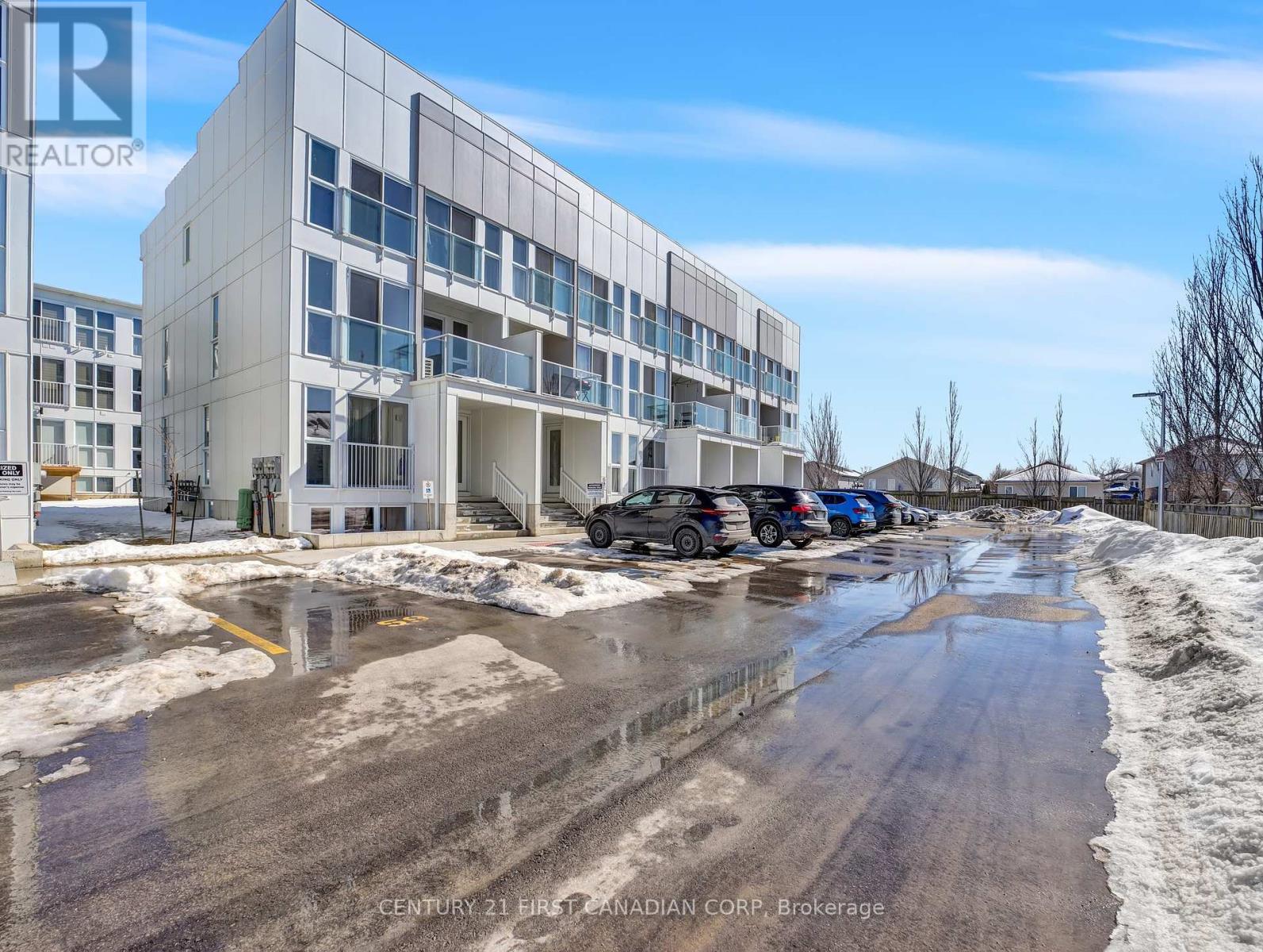67 - 234 Edgevalley Road Ne