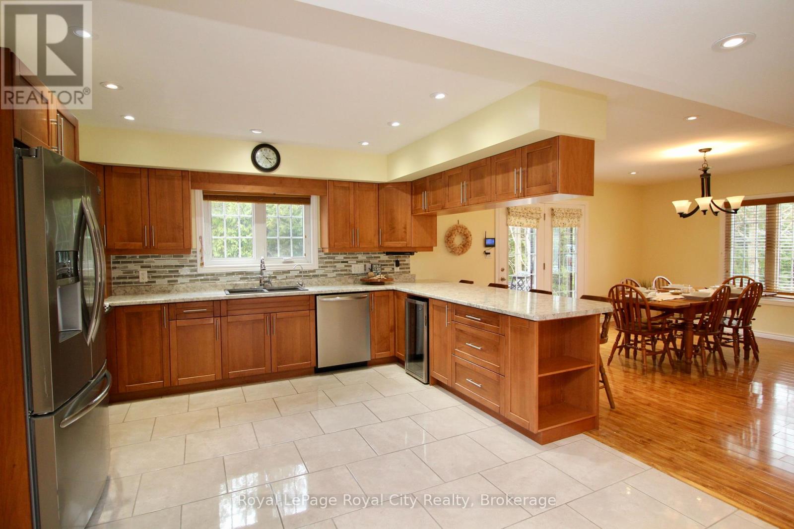 13 Elgin Street, Northern Bruce Peninsula, Ontario  N0H 2R0 - Photo 18 - X12089342