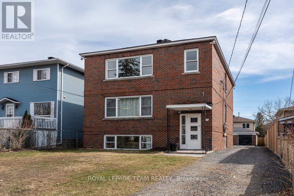 663 TWEEDSMUIR AVENUE