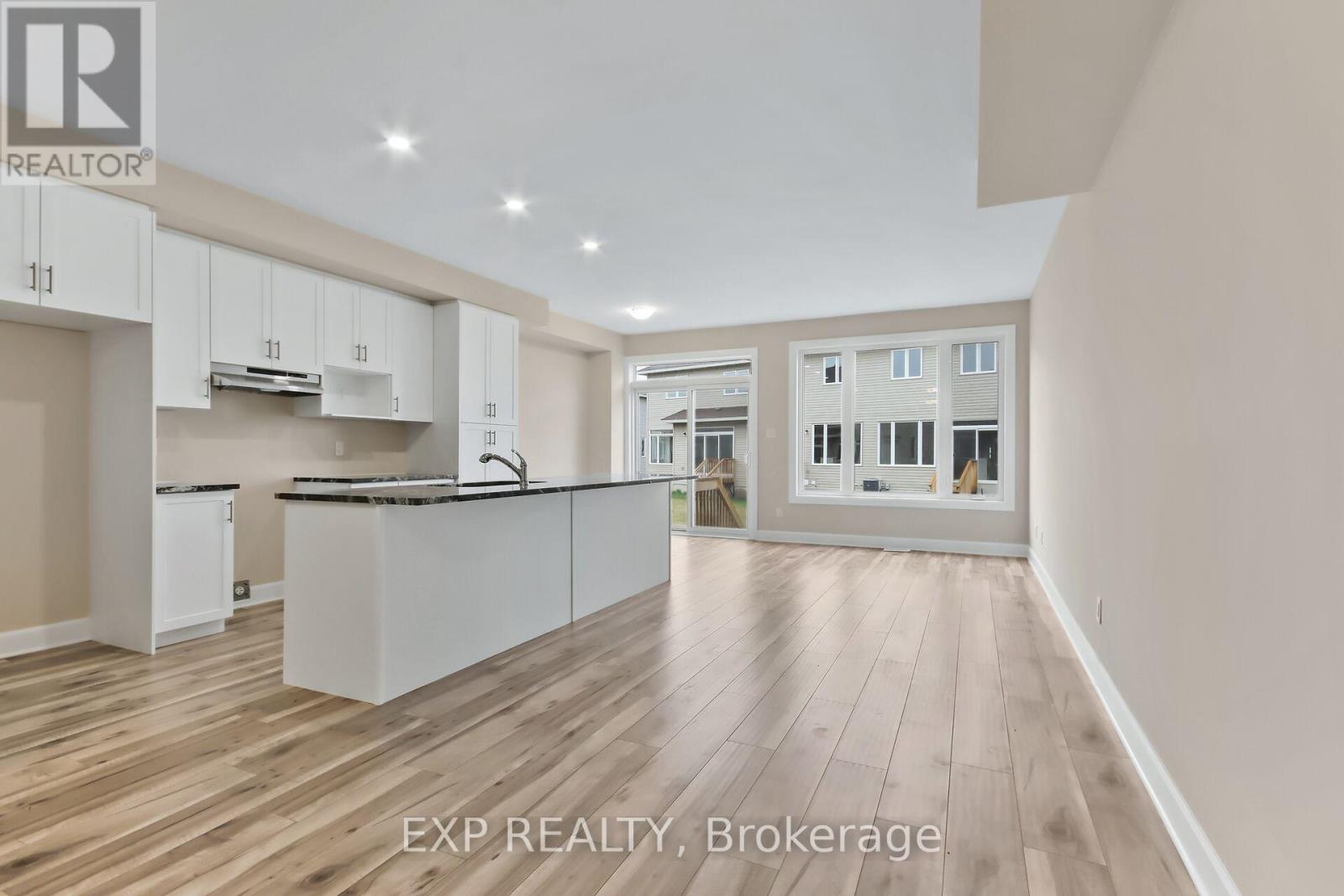 213 Hooper Street, Carleton Place, Ontario  K7C 0C4 - Photo 6 - X12089380