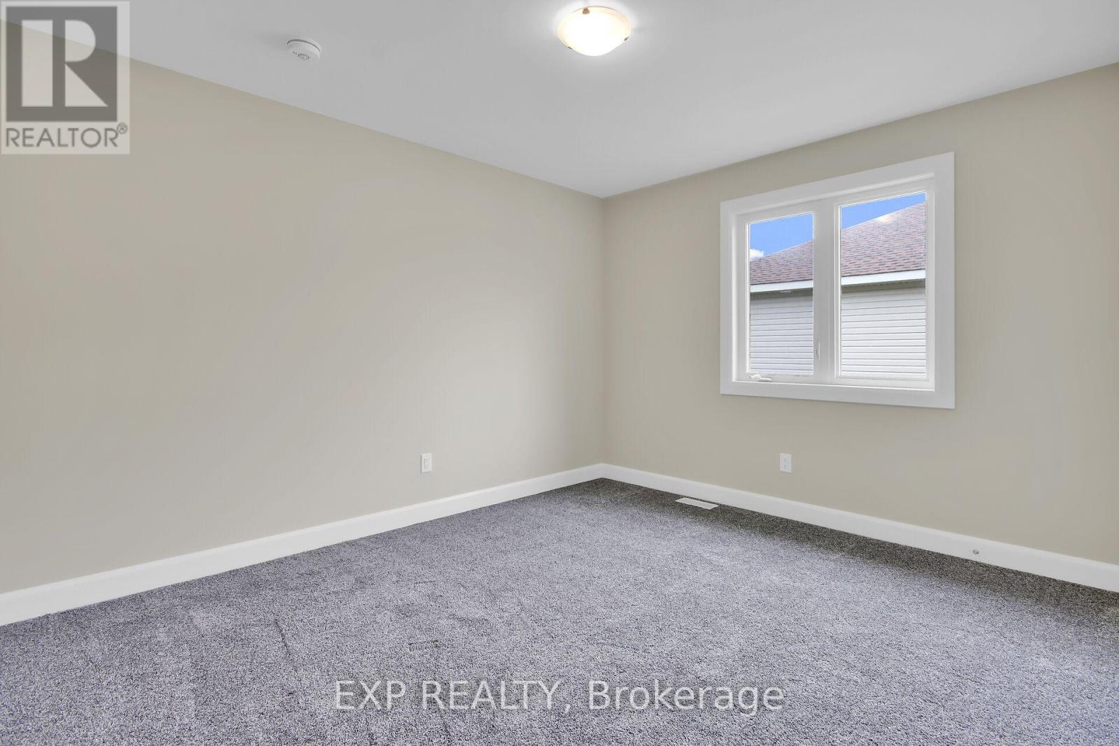 23 Reynolds Avenue, Carleton Place, Ontario  K7C 0W4 - Photo 14 - X12089388