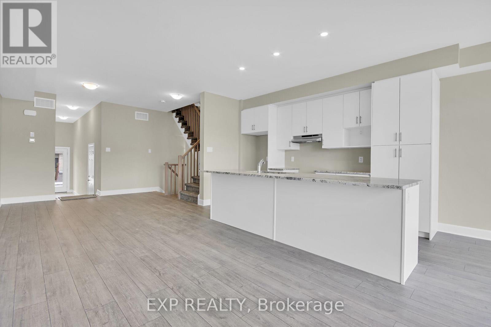 23 Reynolds Avenue, Carleton Place, Ontario  K7C 0W4 - Photo 5 - X12089388