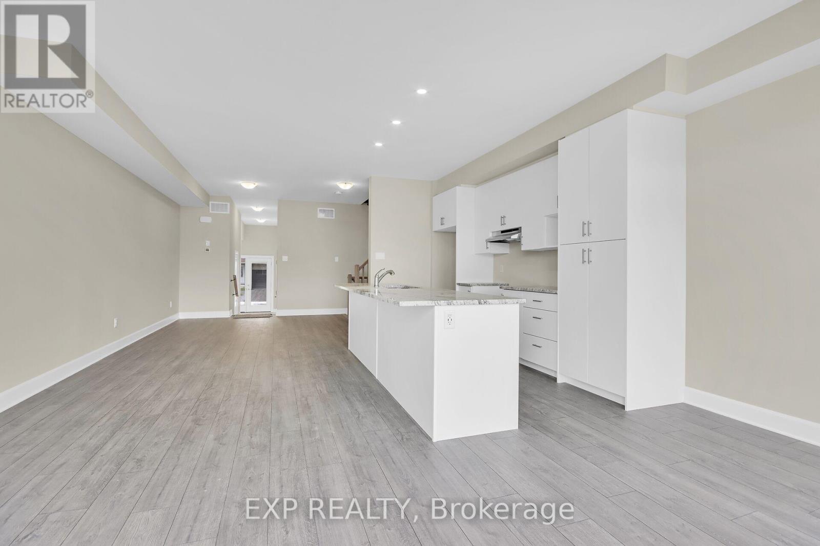 23 Reynolds Avenue, Carleton Place, Ontario  K7C 0W4 - Photo 7 - X12089388