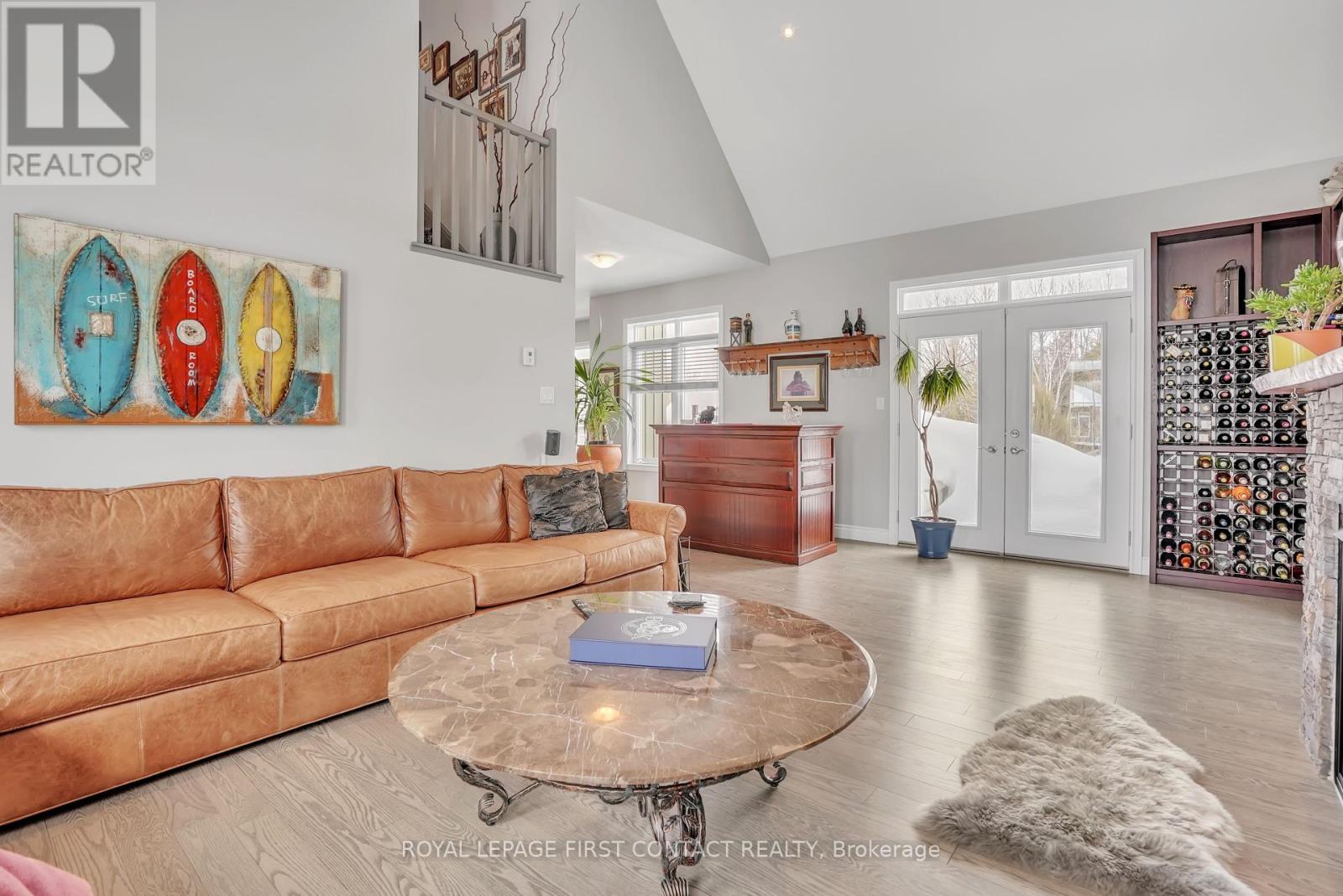 5 Charlie Rawson Boulevard, Tay, Ontario  L0K 2A0 - Photo 10 - S12089358