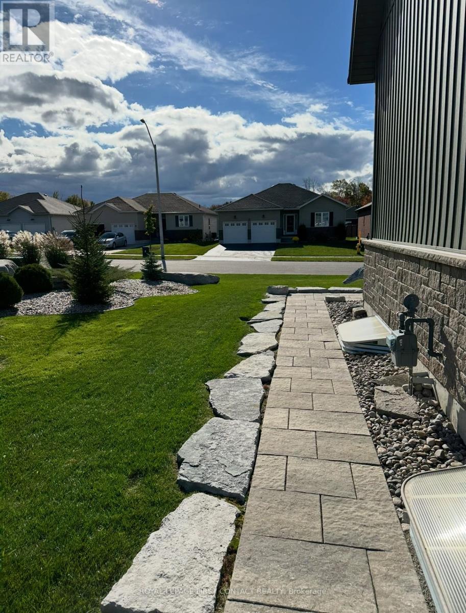 5 Charlie Rawson Boulevard, Tay, Ontario  L0K 2A0 - Photo 34 - S12089358