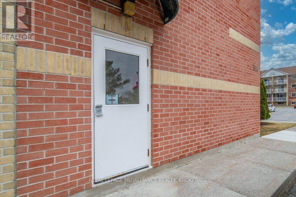 208 - 316 Kingsdale Avenue, Kingston (East Gardiners Rd), Ontario  K7M 8S2 - Photo 35 - X12089185