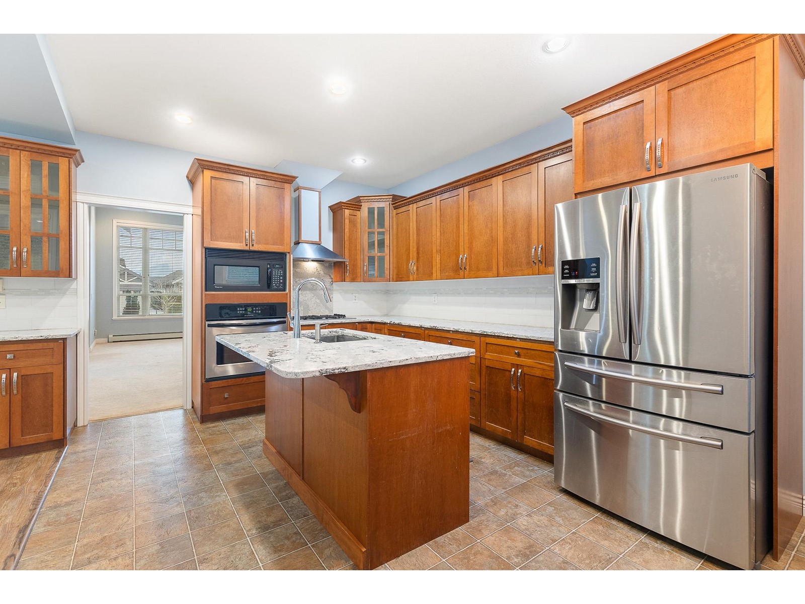 Property at 5386 CHINOOK STREET image 3