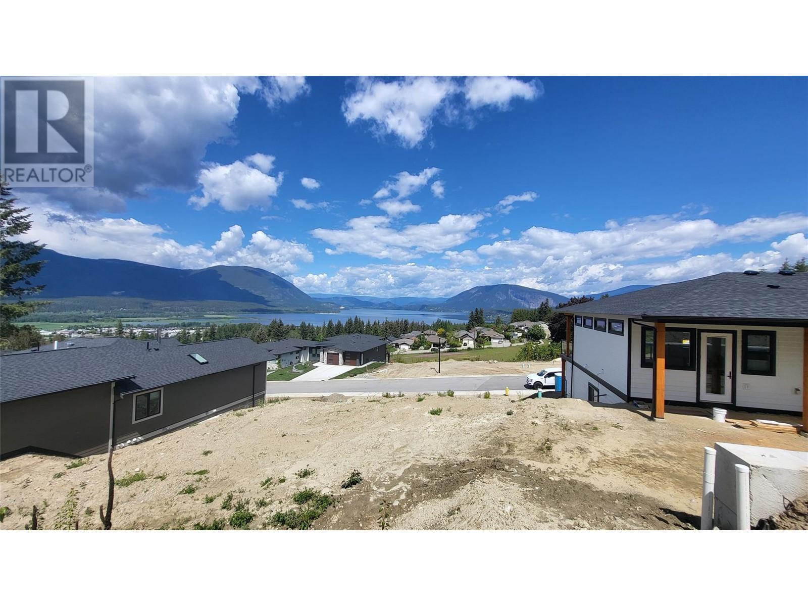 1120 16 Avenue Unit# 8 Lot# 8, Salmon Arm, British Columbia  V1E 2Z7 - Photo 2 - 10344052