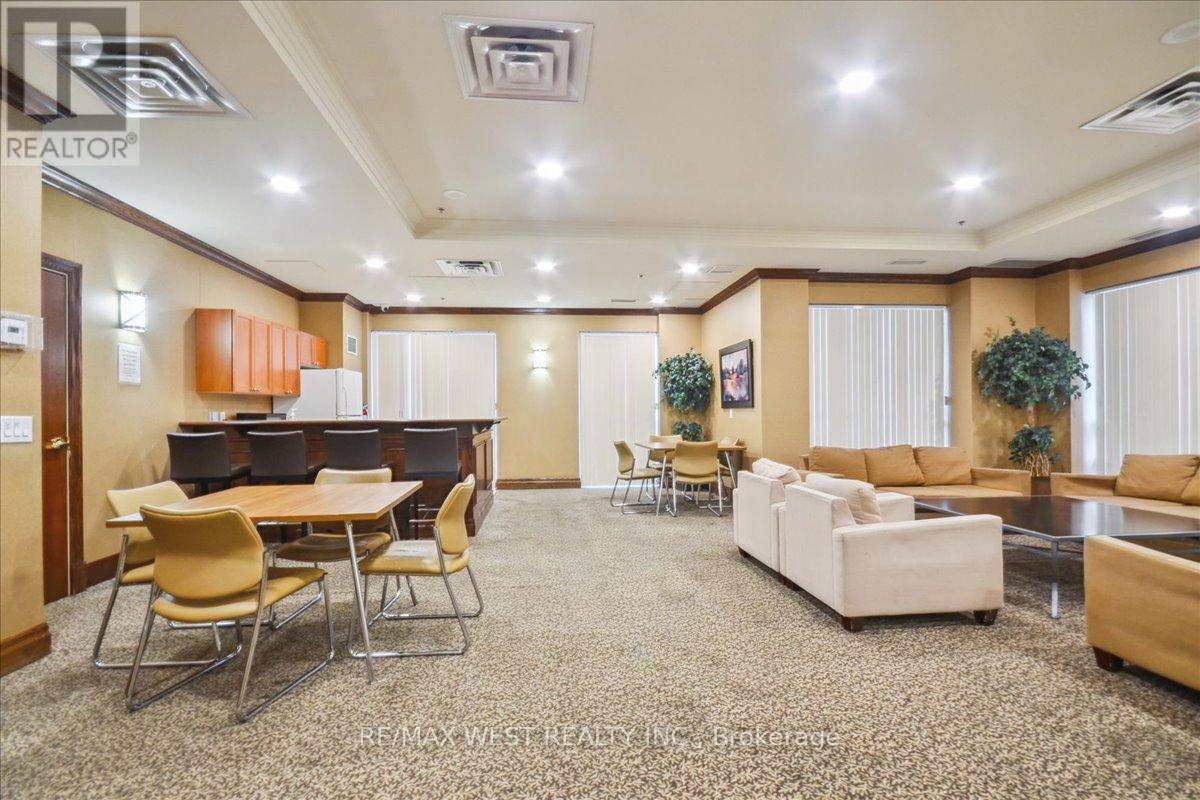 902 - 5 Michael Power Place, Toronto, Ontario  M9A 0A3 - Photo 12 - W12089371