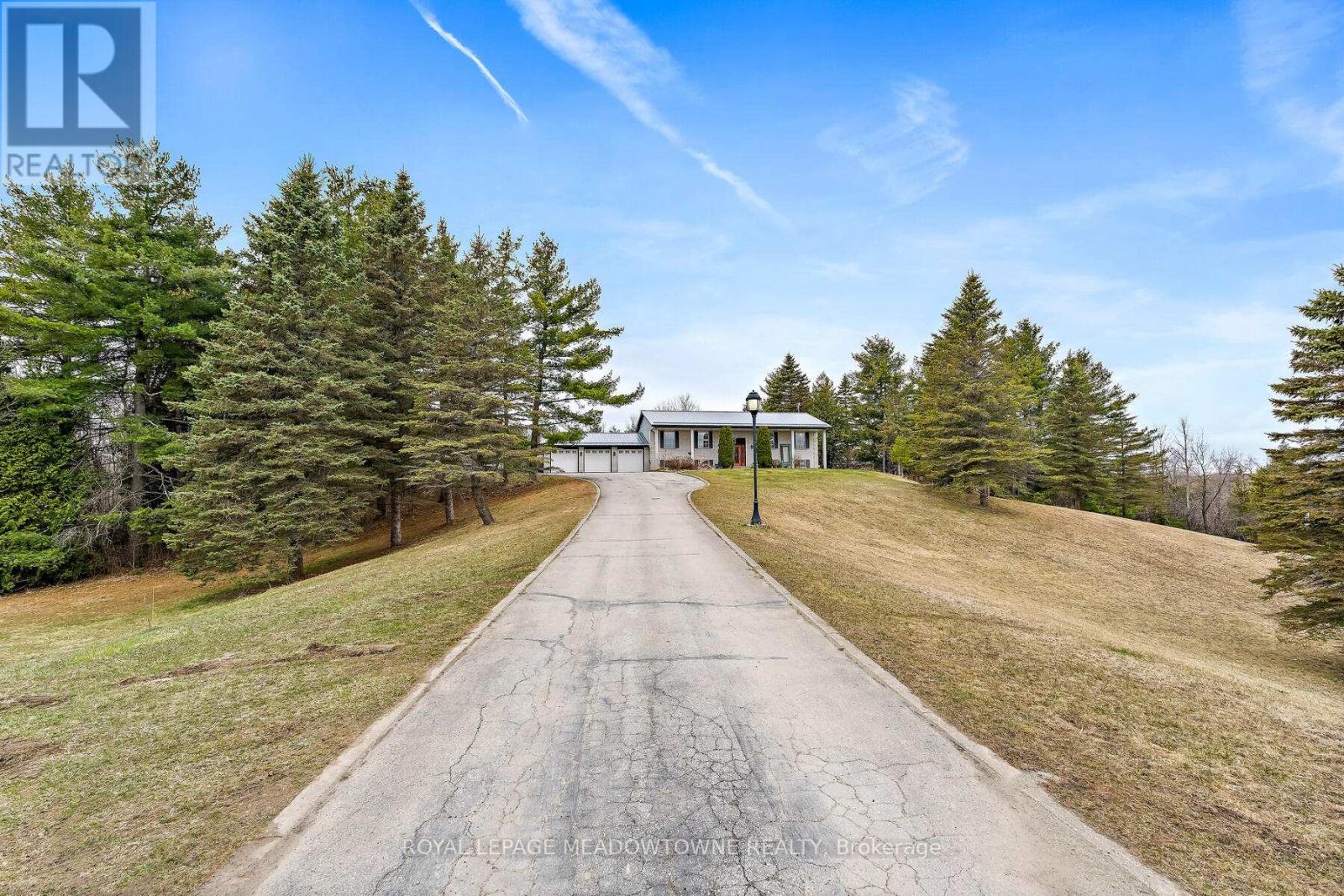 5084 Erin Third Line, Erin, Ontario  L7J 2L8 - Photo 5 - W12089404