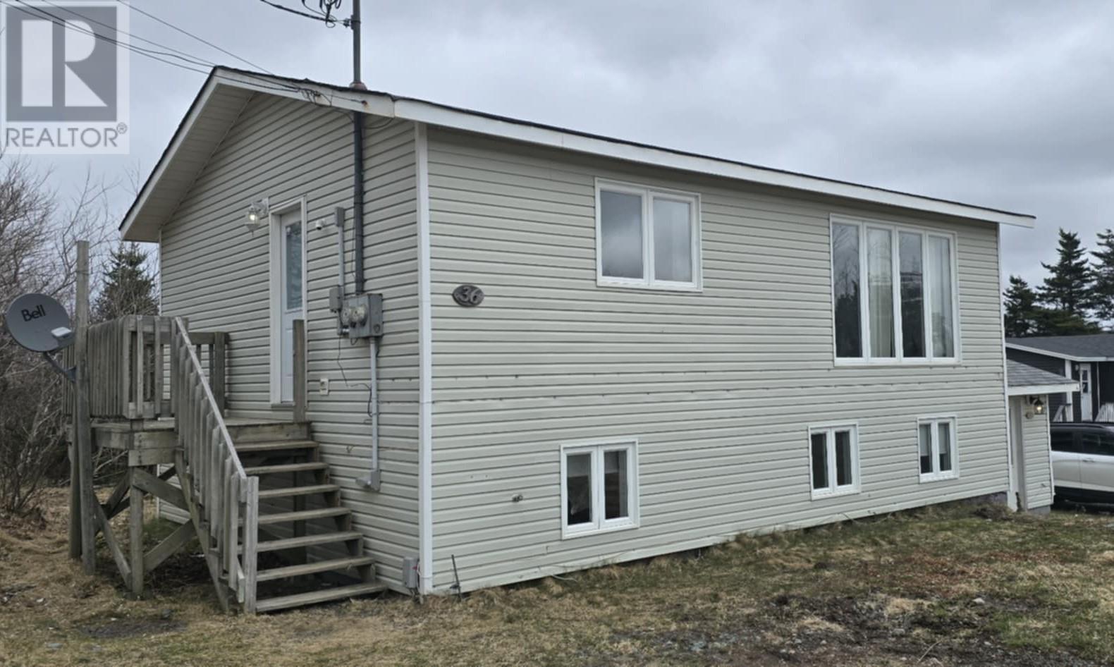 Property at 36 Greenwood Street W image 2