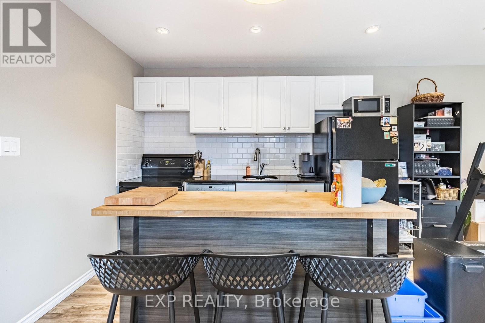 61 Hamel Avenue, Kitchener, Ontario  N2K 1M7 - Photo 19 - X12089302