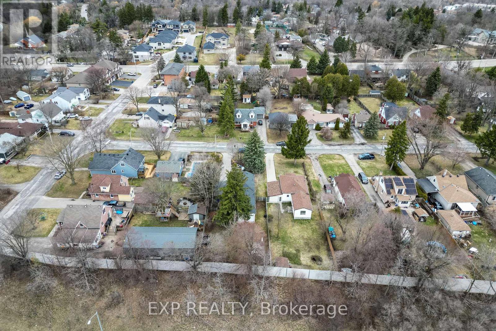 61 Hamel Avenue, Kitchener, Ontario  N2K 1M7 - Photo 30 - X12089302