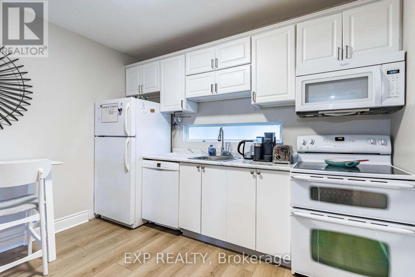 61 Hamel Avenue, Kitchener, Ontario  N2K 1M7 - Photo 7 - X12089302