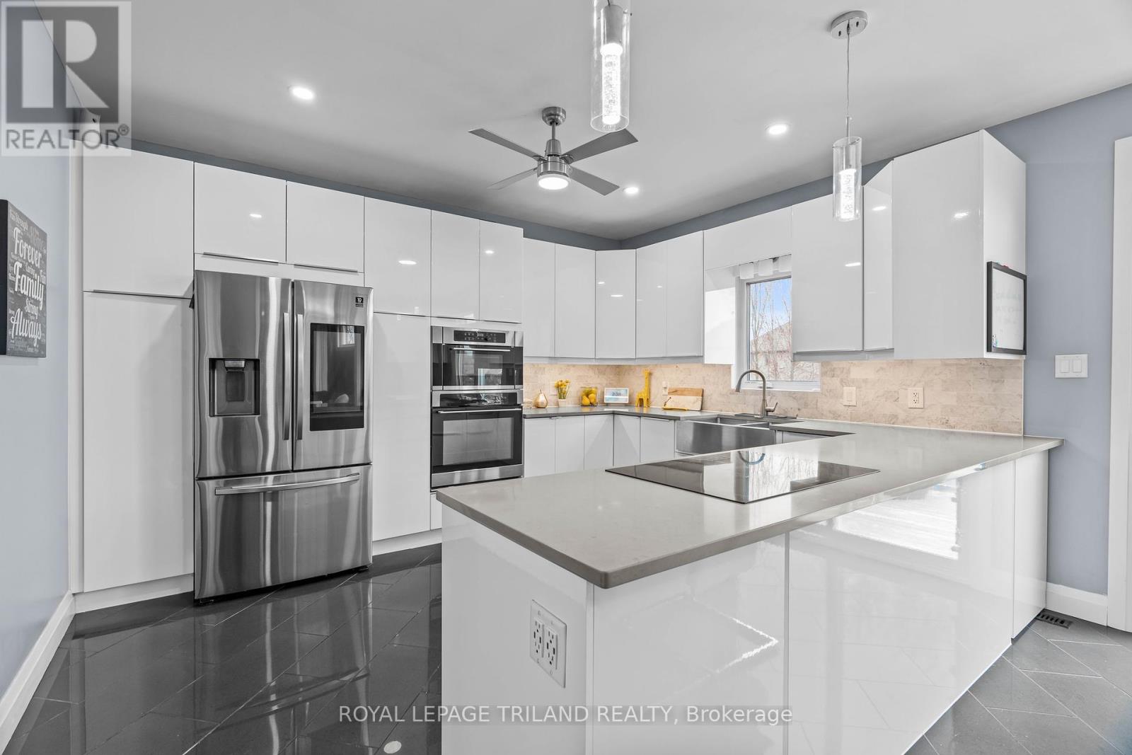 Photo 10 of 41 for 2145 Quarrier Road