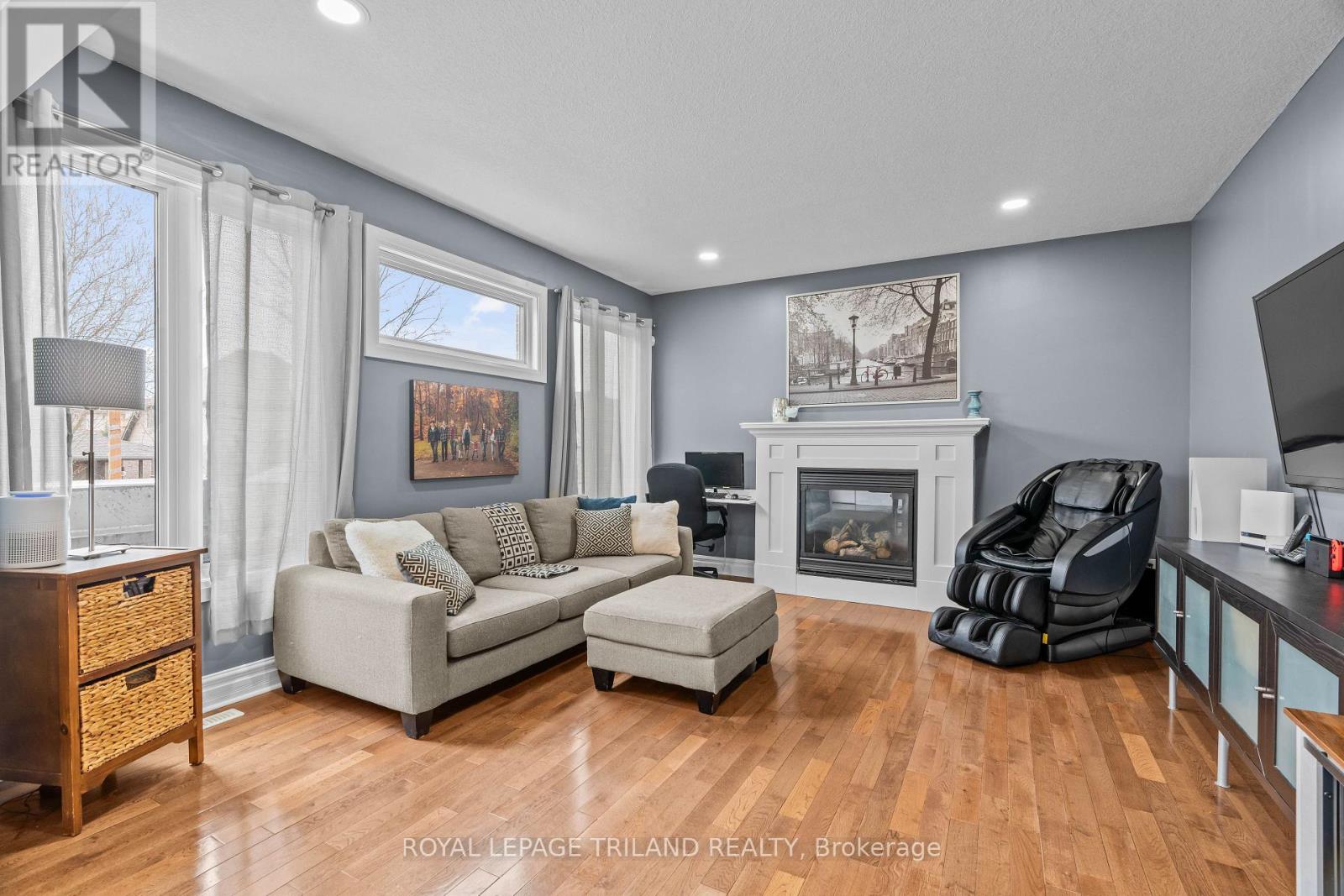 Photo 14 of 41 for 2145 Quarrier Road