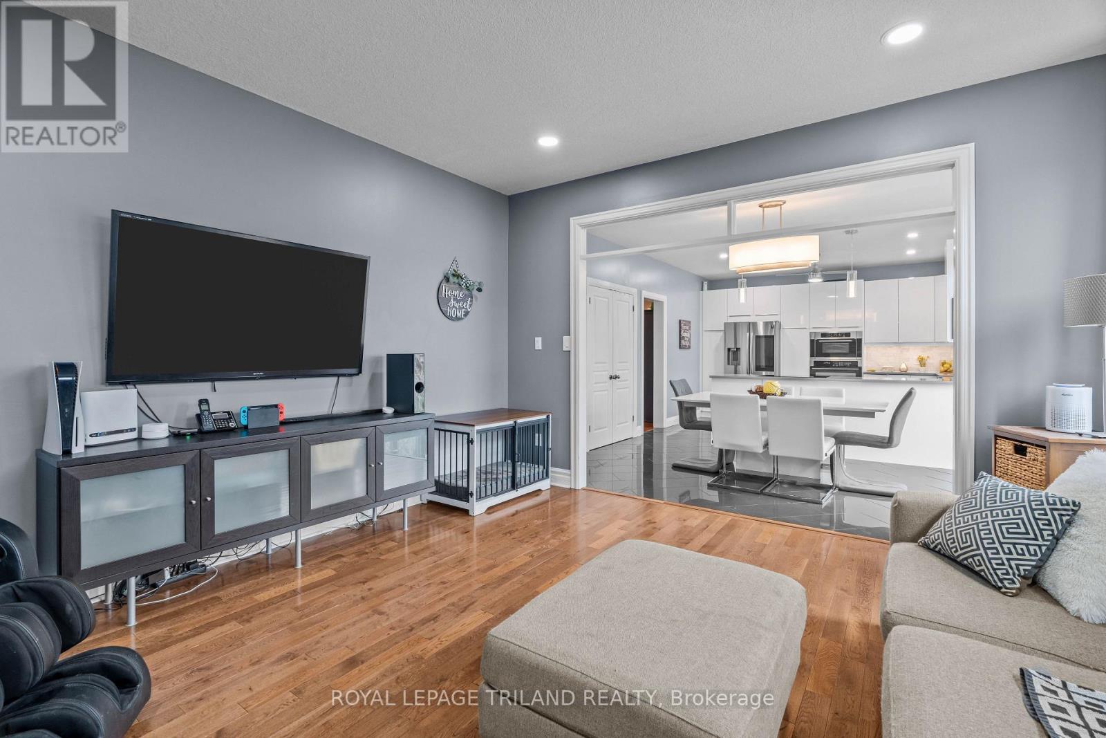 Photo 16 of 41 for 2145 Quarrier Road