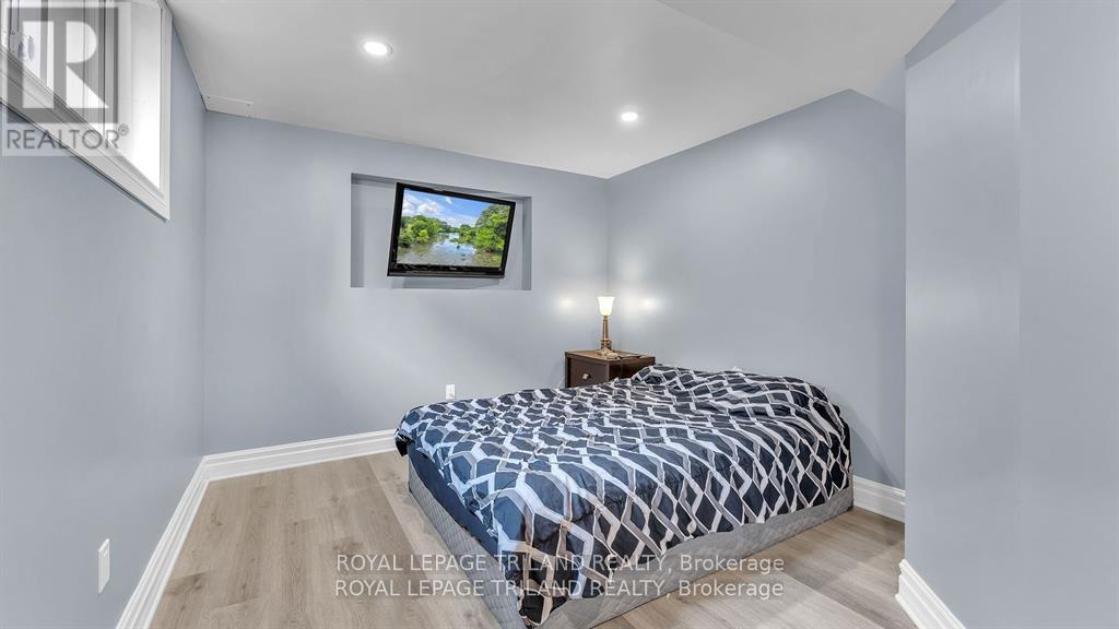 Photo 31 of 41 for 2145 Quarrier Road