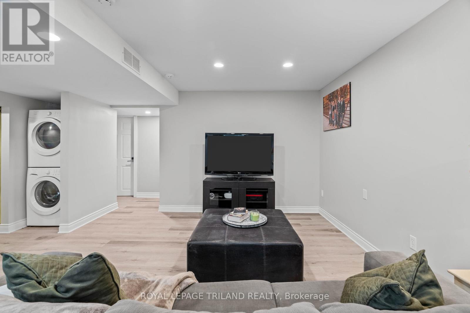 Photo 38 of 41 for 2145 Quarrier Road