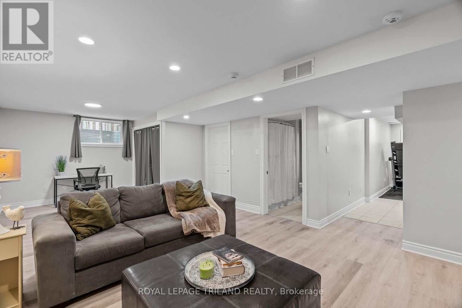 Photo 39 of 41 for 2145 Quarrier Road