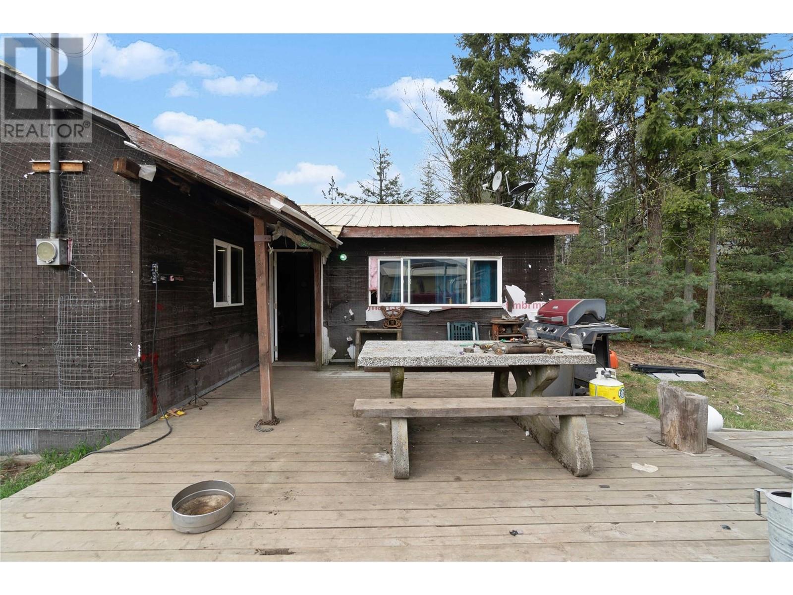 3354 Oxbow Frontage Road, Malakwa, British Columbia  V0E 2J0 - Photo 3 - 10342614