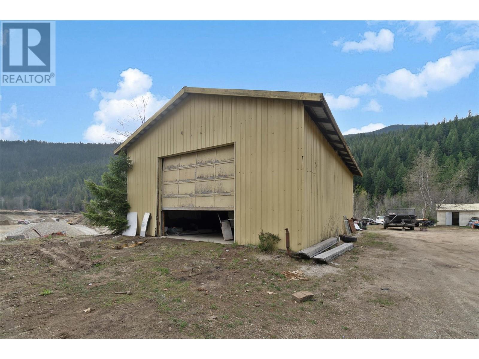 3354 Oxbow Frontage Road, Malakwa, British Columbia  V0E 2J0 - Photo 31 - 10342614