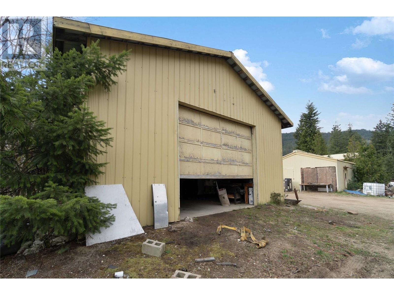 3354 Oxbow Frontage Road, Malakwa, British Columbia  V0E 2J0 - Photo 32 - 10342614