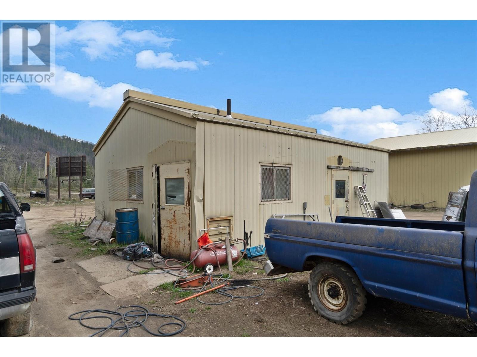 3354 Oxbow Frontage Road, Malakwa, British Columbia  V0E 2J0 - Photo 40 - 10342614