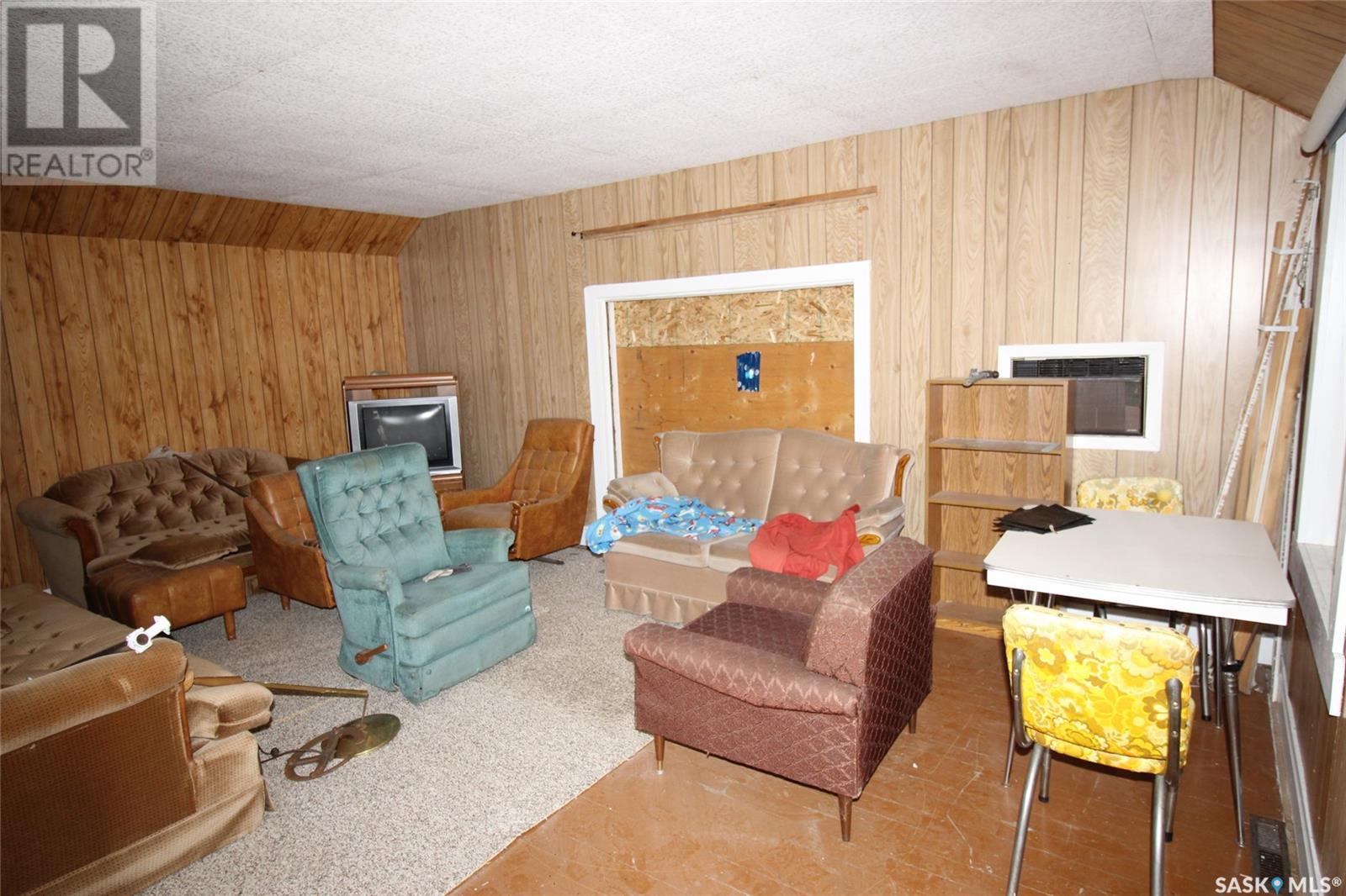 0 Railway Street E, Eastend, Saskatchewan  S0N 0T0 - Photo 7 - SK002899