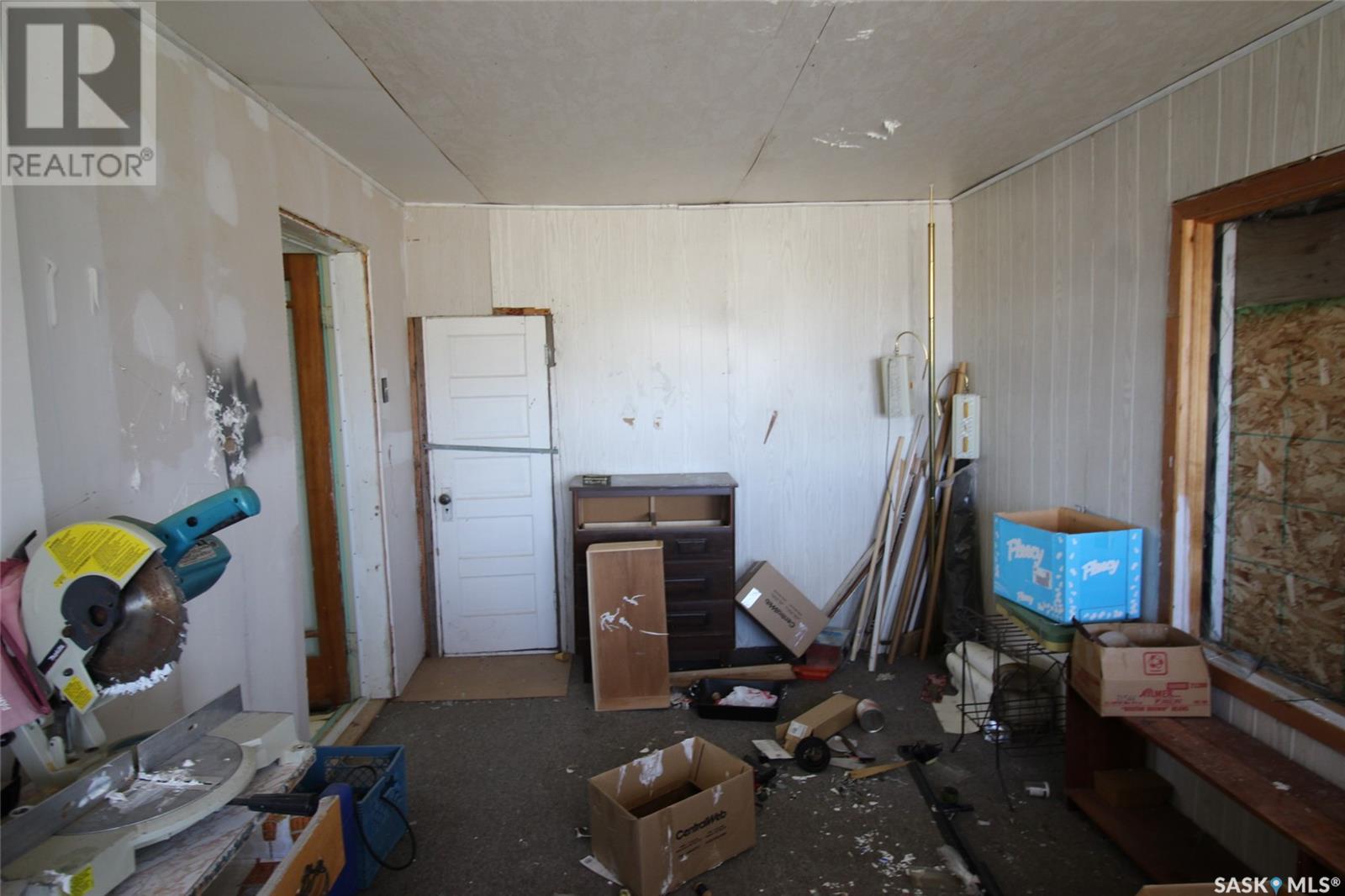 0 Railway Street E, Eastend, Saskatchewan  S0N 0T0 - Photo 3 - SK002899