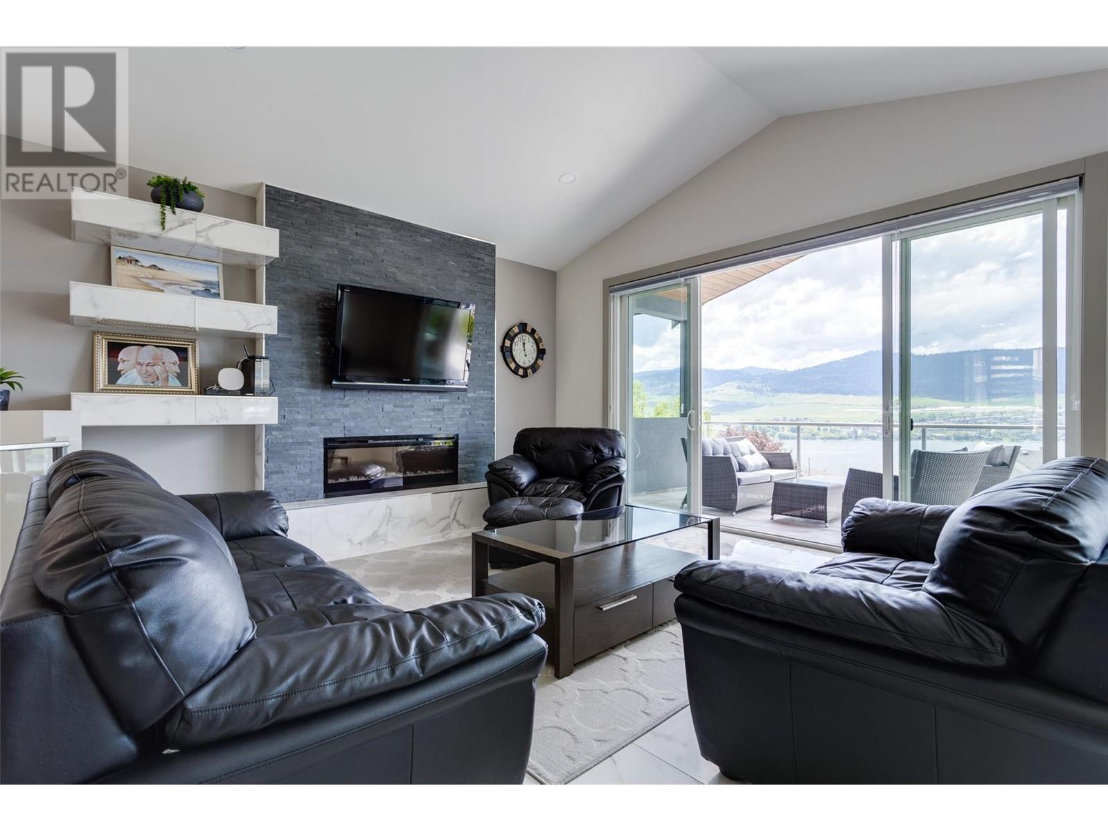 Property at 7217 Lakeridge Place image 1