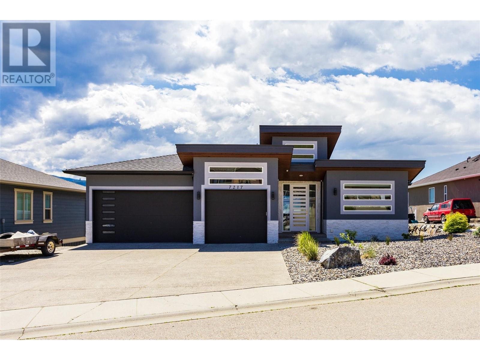 7217 Lakeridge Place, Vernon, British Columbia